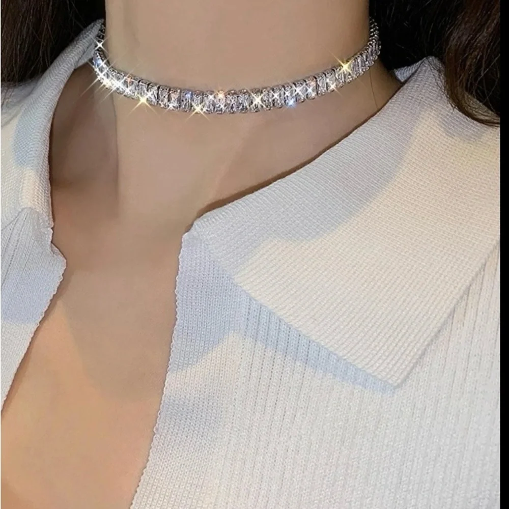 Elegant Silver Necklace
